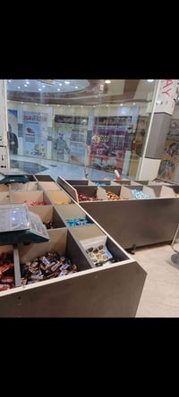 عارضات جكليت وكرزات للبيع  سعرهن مناسب 07804923583