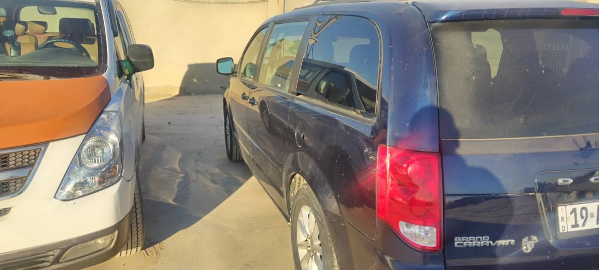 السلام عليكم دوج كرفان ٢٠١٧ تحكم ستيرن مثبت سرعه نضام تقليل البنزين جام كهرباء أبواب ميكانيك سياره نظيفه خير من الله محرك +گير جيد جدا سياره جاهزة من كلشي السعر المطلوب ١٥٥ وبيه مجال قليل كلش رقم كربلاء بأسمي مكاني واسط قضاء الصويره رقم الموبايل ***********
