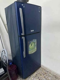 ثلاجه شغاله مابيها شي فقط الباب ملحوم شغاله وخير من الله  سعر مناسب ور...