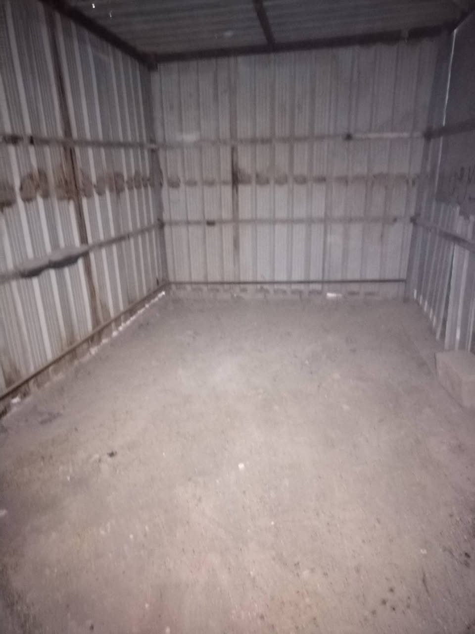 كرفان او كراج مال سياره سعر 450بي مجال رقم ***********
