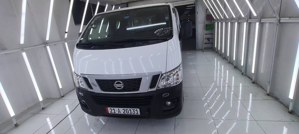 نیسان اورڤان 2013بی بویاخ مکینەوگیر و اکسلی بەشەرت گاعیو کوشن چوار تایەی تازەیە شاشەیە دەرگا کارەبای سەنەوی تازەیە سعر 183کلار ***********
