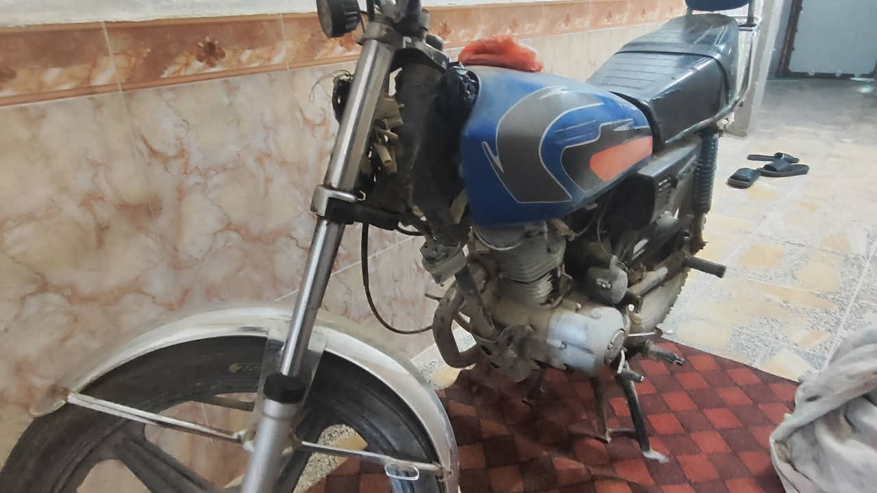 السلام عليكم 
دراجه بارت كلك دراجه شغاله سلف وهندر عوزه بس تبدل دهن وامشي بيهاا سعره 200الف قفل لا اتعبوني ولا اتعبكم لتواصل خاص او ع الرقم ***********
