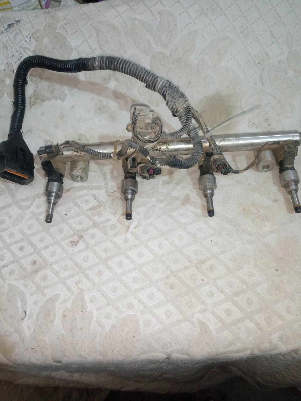 السلام عليكم ،بخاخات سورنتو 14 امريكي جي دي اي شغالات على الفحص للبيع هذا رقمي للتواصل *********** بالديوانيه مكينه 2400 اربعه سلندر احنه بدلناهن وطلع مو بيهن العطل السعر 100 الف
