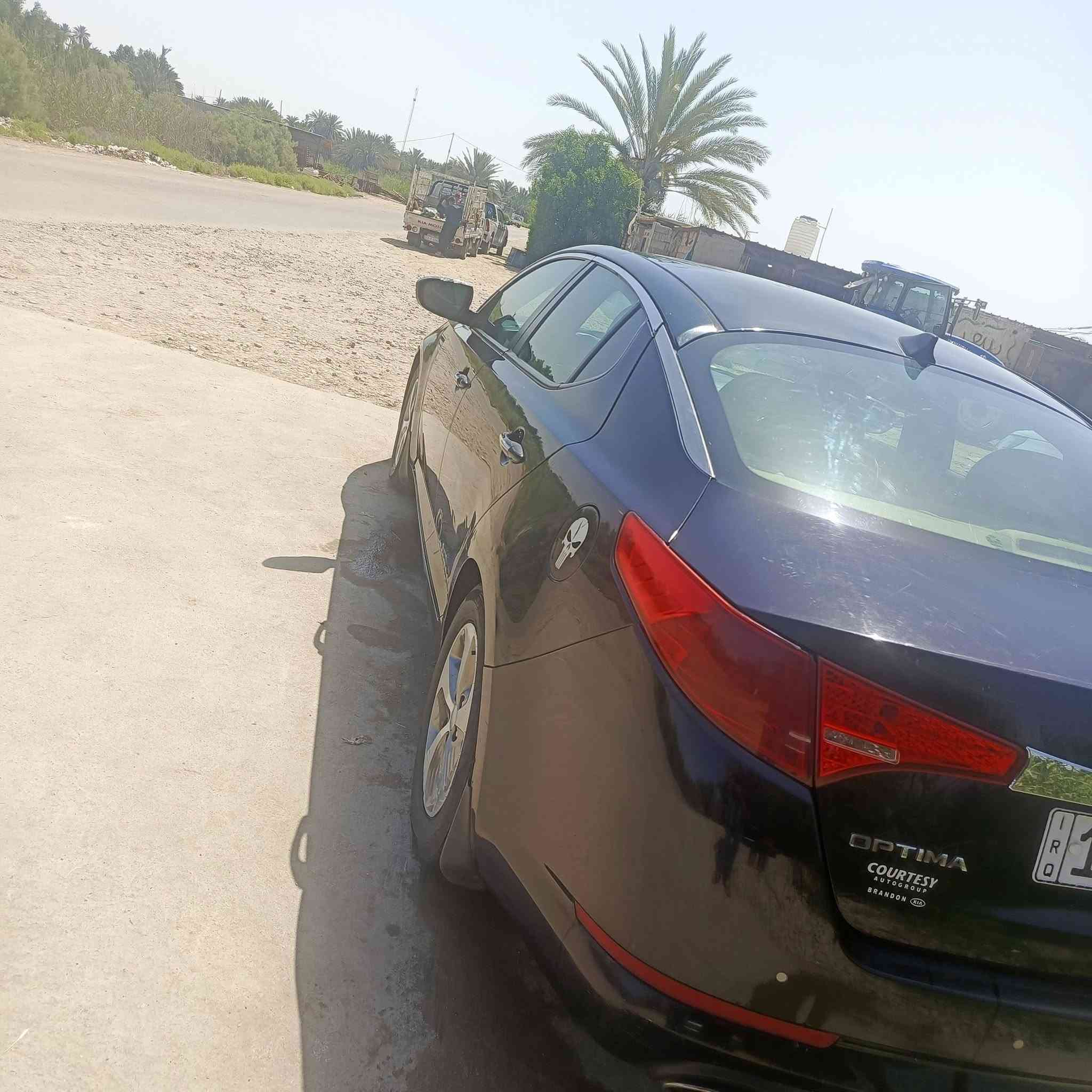 سيارة اوبتما امريكي موديل 13 رقم بغداد انكليزي باسمي سيارة جديدة وحلوه
حادثه جاملغ وبنيد البنيد مرشوش والجاملغ راجع نفسه 
يعني قطعه وحده فقط بيه رصعات خفيفات 
السعر 90 وبيه مجال 
مكاني بابل الشوملي 
***********
