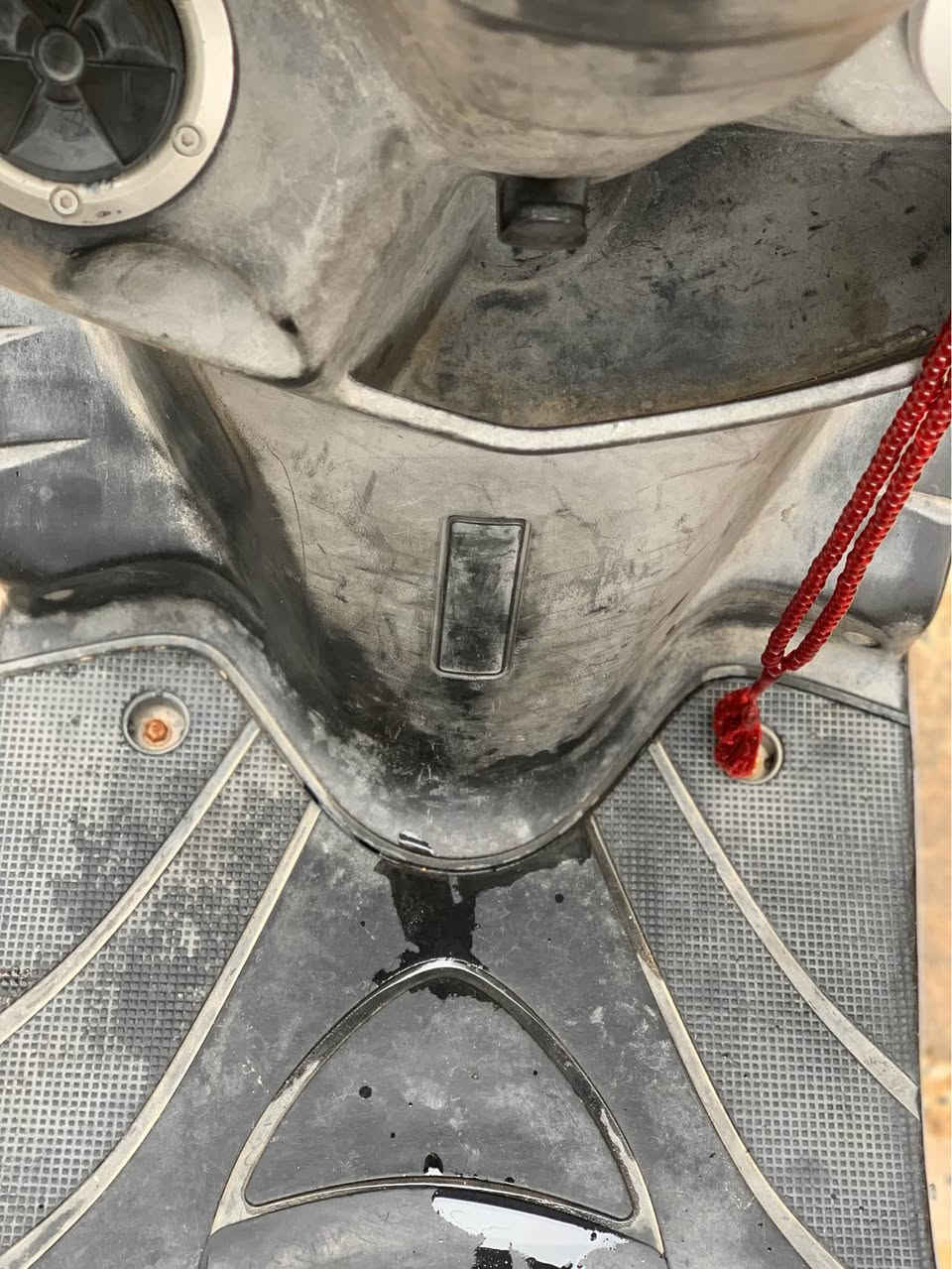 سكنس فحل كامله سلف هندر نكره الدراجة كامله كلها ابلاديه وختم واحد ابريكات دبلات تايرات كله ابلادي ونضيف كهربائيات كلها شغاله اوراقها موجوده الدراجه المحرك لاصوت لاتبخير لانضوح ناعم وابلادي كابريتر وسلف ابلاديات ما مفتوحات جيب وياك عشر فيتريه السعر 550 مكاني بغداد العبيدي شهداء الثالثه*********** بغداد, العراق
