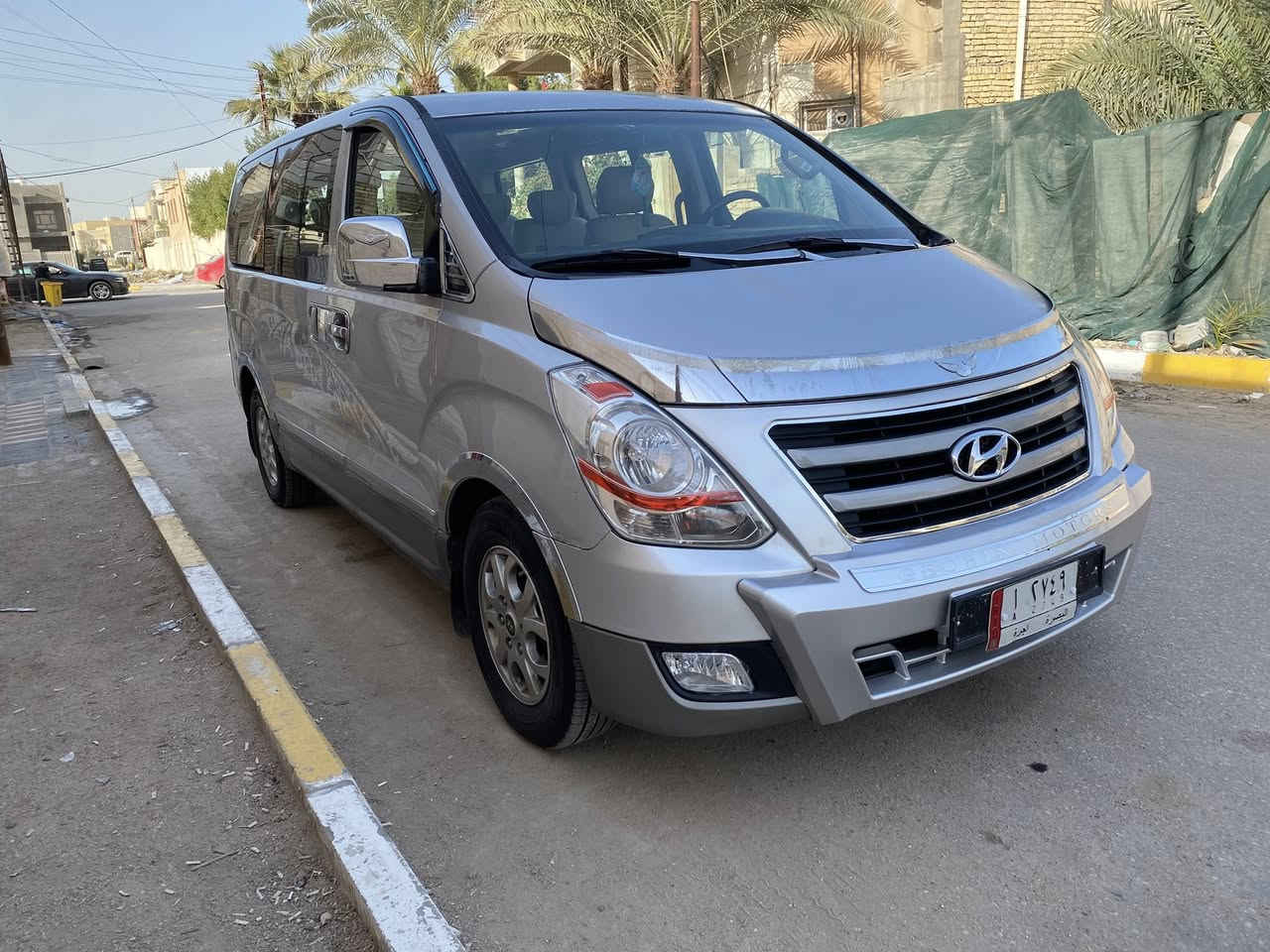 سلام عليكم ستاركس للبيع مفتوح محوره مسكر موديل 2009 كير اوتماتيك رقم بصره الماني مشروع وطني السعر 138 وبيها مجال مكان السياره ناصريه مركز 
***********
