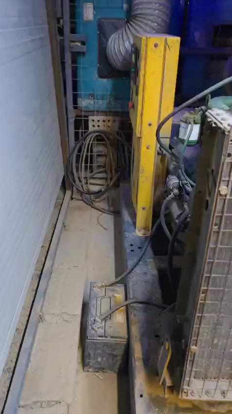 جوندير ٤ بستم سوبر ٦٠ كيفي 
بلادي ممفتوح بلادي محرك وداينمو لا تنقيص لا تبخير برودكشن حمايه إطفاء وتشغيل جاهز اي نقص مابي 
وحاليا شغال على مزرعه وخير من الله شرط الحمل/ للاستفسار الاتصال بلرقم/***********
