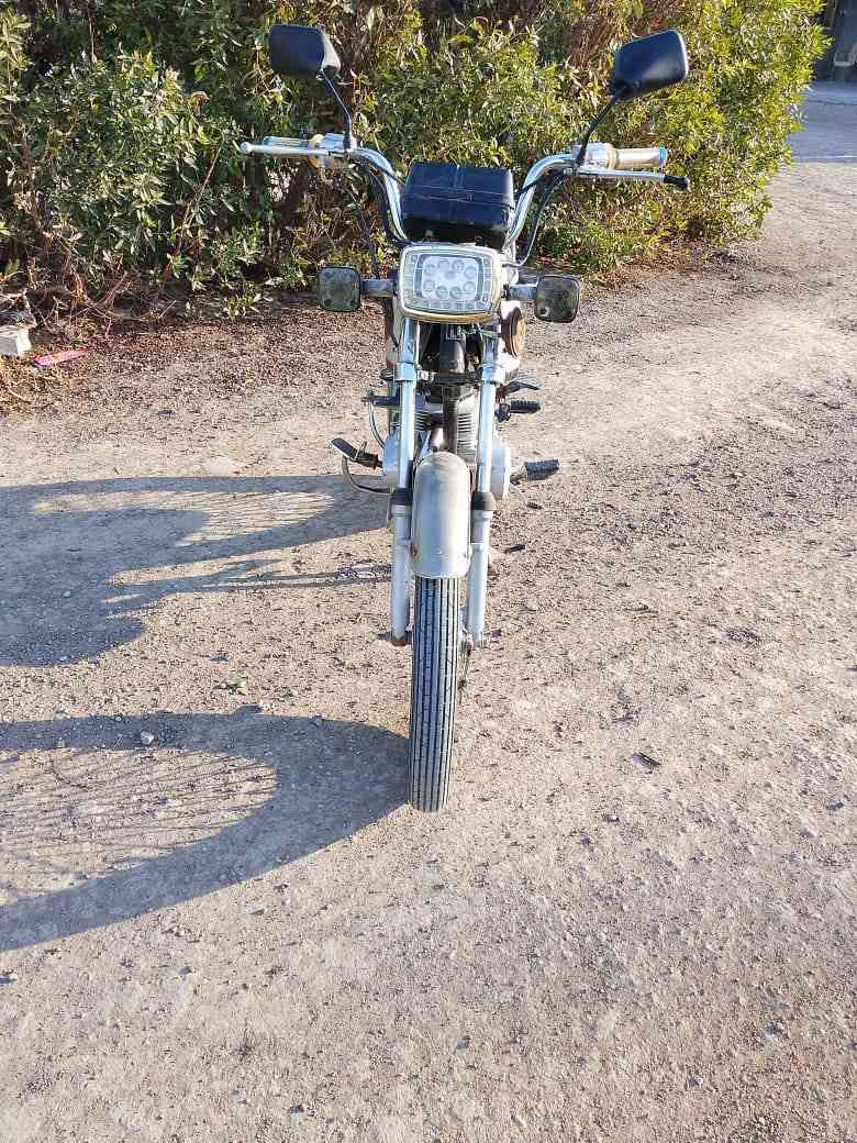 سلام عليكم تايكر موديل 23نضيفه مكاني اللطيفيه جنوب بغداد يم جسر سابع سعر 400وبيها مجال اوراق  عمر سالم شراي يتواصل ويه صاحب دراجه مكلف بل نشر


**إذا كنت صاحب هذا الإعلان وتريد حذفه لأي سبب، رجاءا أرسل رسالة إلى الدعم الفني**