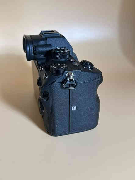 sony A7riii 
bo froshtn 
***********
