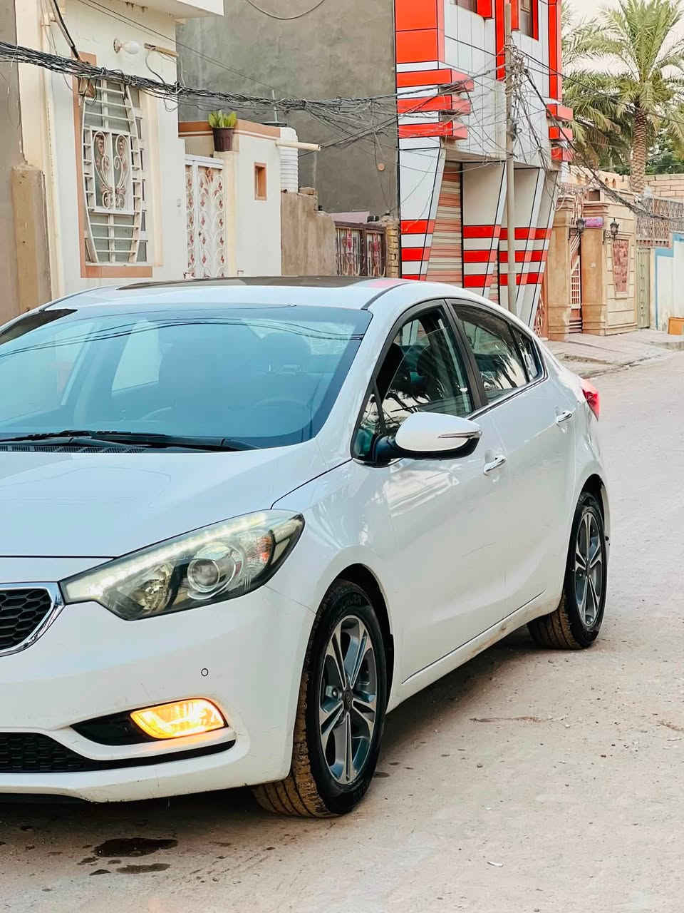 سلام عليكم سيراتو مديل 2014 خليجي مكفوله فول موصفات للخير VIP  3بصمات فول وكاله تحويل مضمون سياره سياره جاهز تبريد حداديه تخم تاير ماشيه 86 محرك 1600 بلادي مكفول *********** السعر 122
