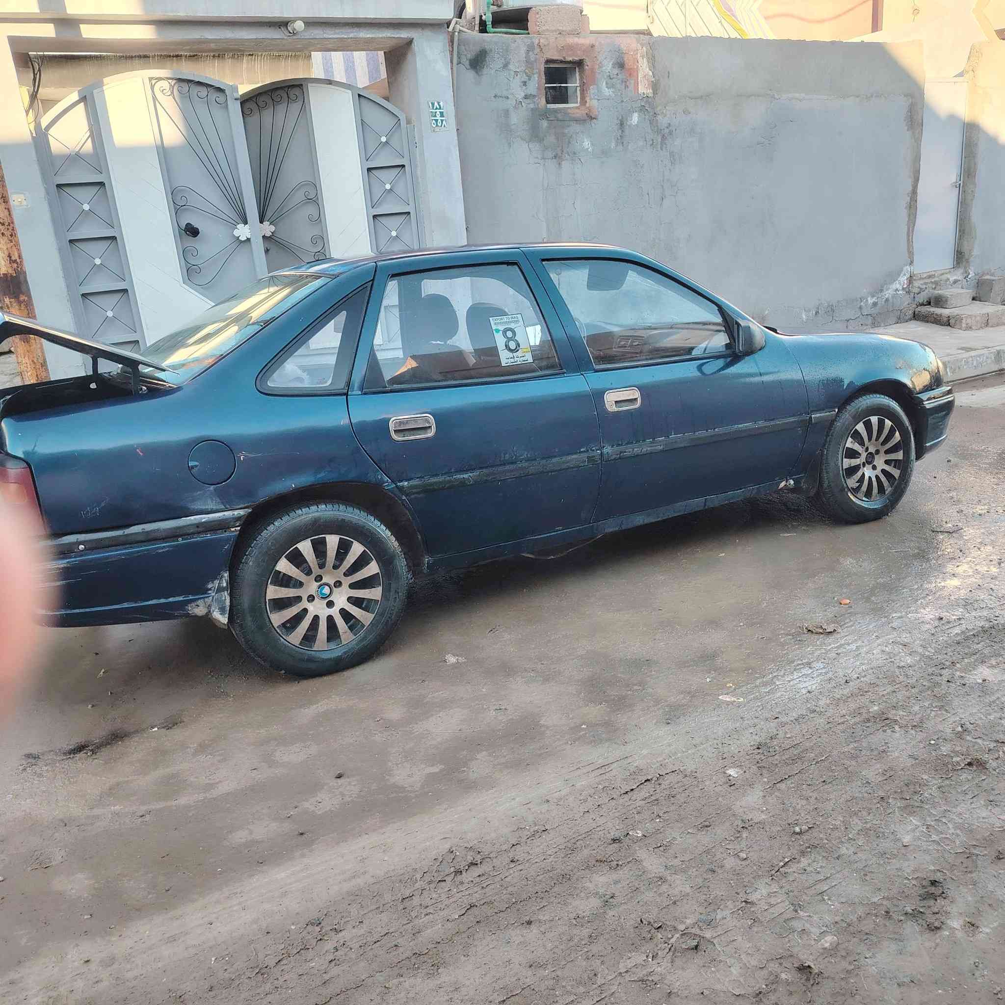 السلام عليكم
اوبل فكترا للبيع موديل 1993 
محرك وكير شرط لا نفخ ولا صرف
محرك جديد مال كصه
كير جديد
تواير جدد
تانكي بانزين جديد
كاربون بانزين بيها
السعر 32 وبيه مجال شي قليل
للاستفسار الاتصال ع الرقم
*********** بيه واتساب
