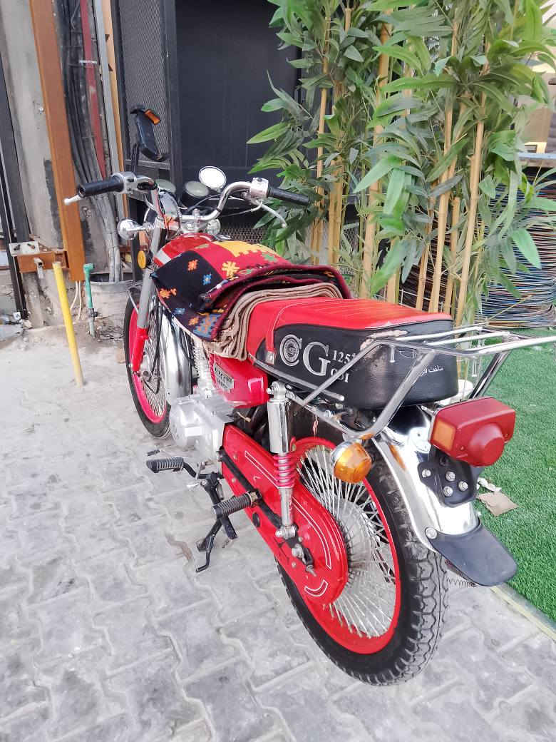 السلام عليكم دراجه للبيع نامه برو اي نقص مابيه نجي وشوف مكلف بالنشر رقم صاحب الدراجه *********** كربلاء, العراق
