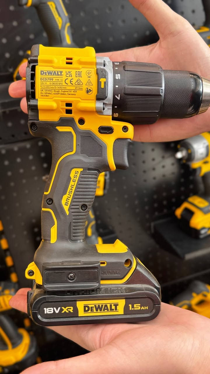 الابداع من ديولت لا يتوقف. متوفر الان

***********
