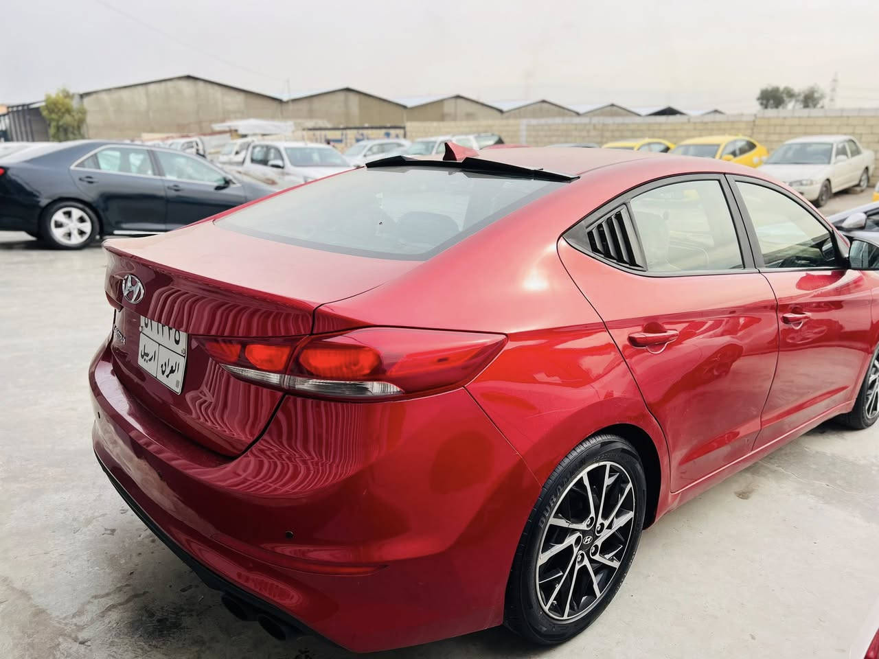 السلام عليكم
النتره موديل 2017 

بيها اربع قطع فقط 

كير ومحرك شرط 

تايرات 4 جدد +وياله جدد 

عنواني موصل ايسر معرض الكرم 

السعر 112

رقمي ***********
