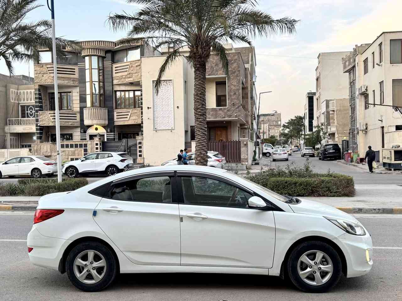 السلام عليكم ورحمة الله وبركاته 
اللبيع أكسنت خليجي  
الموديل 2014
مكفوله من الصبغ والضربة
تحكم ستيرن
محرك 1600
ويل گب گروم
أشاير بالمري 
تبريد ثلج تدفئة
تايرات جديدة
ماشية 66 حقيقي
سياره جاهزه وأستعمال شخصي بعدها بوضع الشركة
بأسمي رقم بغداد الجديد تحويل ثاني يوم سنويه 2029 تاريخ صلاحية
السعر وبيها مجال 112 بيها مجال بسيط  !!
مكان السياره بغداد اليرموك اربع شوارع
رقم الهاتف / ***********
