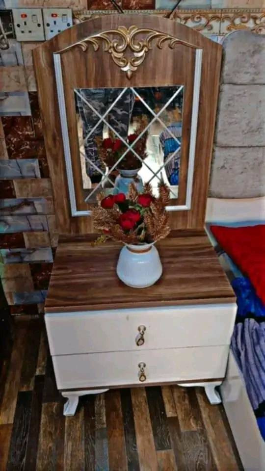 غرفه أخشاب 60الف
ام النفر 
  مدينة صدر قرب سوق الداخل نهاية الورفلي ***********
واستاب
