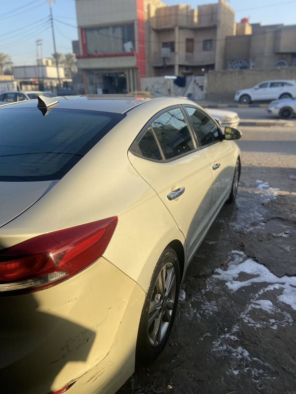 السلام عليكم 
النترة ٢٠١٧ 
وارد امريكي حادثها فقط دعامية (كفالة)
مكينة ٢٠٠٠ دوش المرغوب
مواصفات عادية 
مكينة وحدادية  فول 
تبريد ثلج
السعر ١٢٠ ورقة
مكان النجف 
سونار موجود هم 
***********
