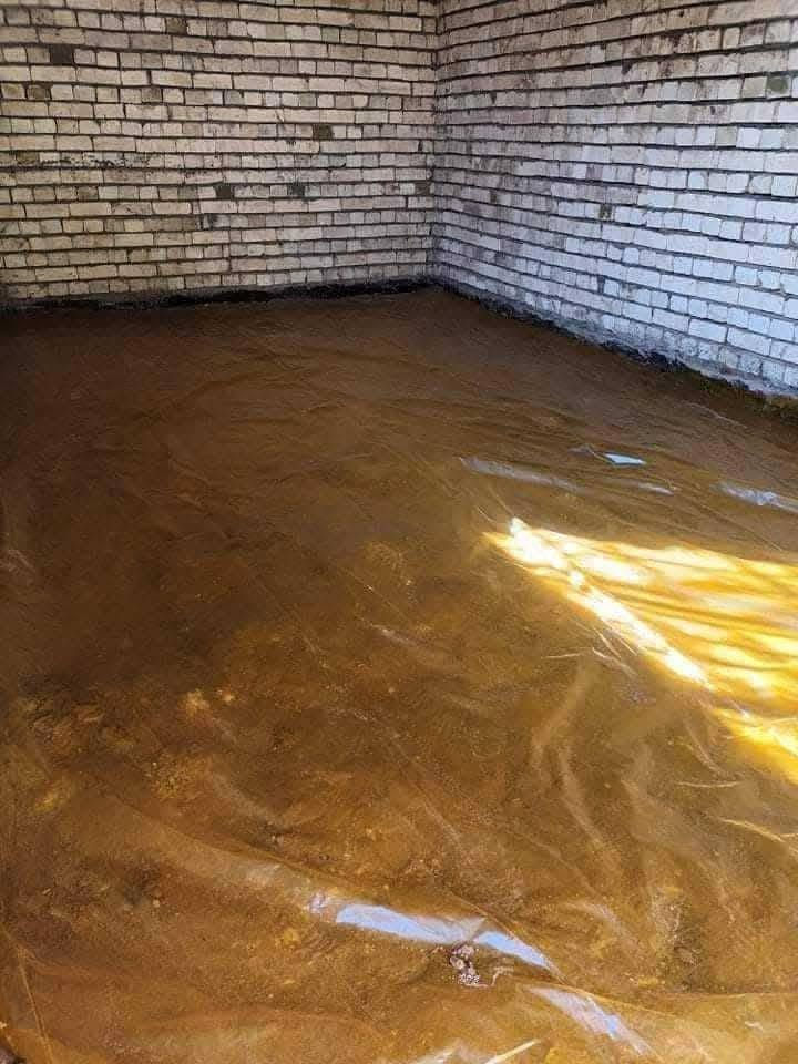 السلام عليكم
ضمن عمل المقاولات مع مهندس مساحه وتحديد موقع جي بيس لخارطه ١٠٠ متر و ٤٠٠ متر كماموضح بل جي بيس 
دفن الارض 
وحدل الارض 
وصب شريطي ثم  نضع الخارطه البناء
تزفيت البتلوو ماده القير 
نستمر بل عمل حتى اكمال البيت ومن الله توفيق 

عنوان مكتب النجف الاشرف ناحيه العباسيه اقرب نقطه داله مستشفى العباسي تواصل معنا *********** علاء الابراهيمي
