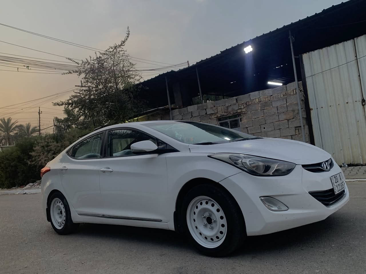 ليدور نظيف تخدمه النترا ٢٠١٢خليجي ١٦٠٠  رقم ديالى نكليزي بسمي سنويه احولك باي يوم بيها رش جاملغ وشي قليل من لباب ف فول مواصفات بصمه وتشغيل عن بعد وفتحه ودمام خلفي ويل حجم ١٦ اصلي 
السعر ١٠٨ مجال قليل. حك جيتك ومراوس حسب رغبه 
مكان سياره بغداد ***********
