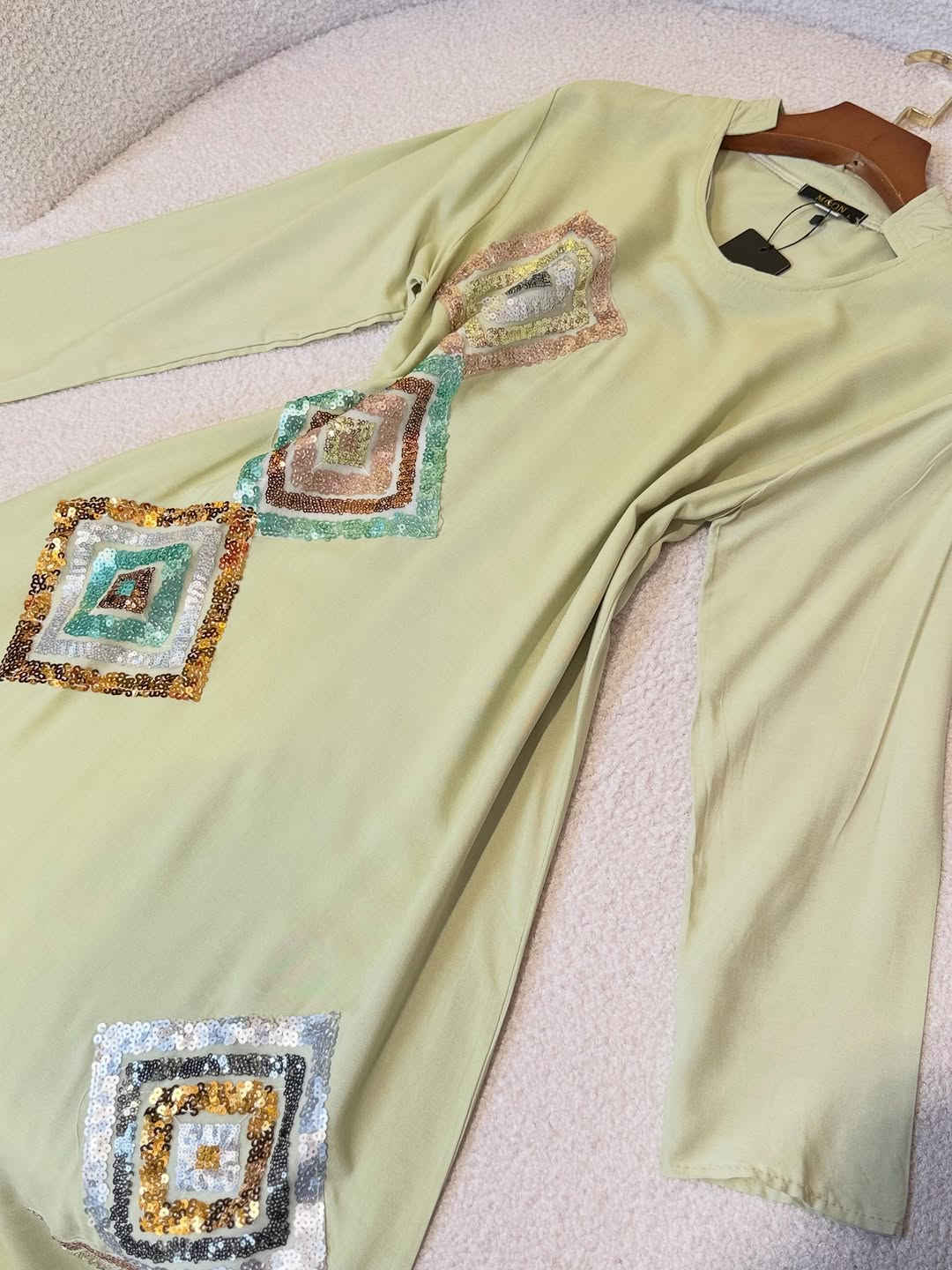 الــسعر13الـف✨🤎
القياسات(L,xl,2x,3x)

للحجز و الاستفسار التواصل على الأرقام واتس اب 

***********
***********
***********
***********

توصيل بغداد  5000
توصيل محافظات  5000
