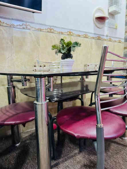 السلام عليكم
ميز طعام تركي زجاج 10ملم 5 كراسي
القياسات : 130 طول والعرض 80
السعر 130 بي مجال بسيط
المكان حله
للتواصل على الرقم
***********
