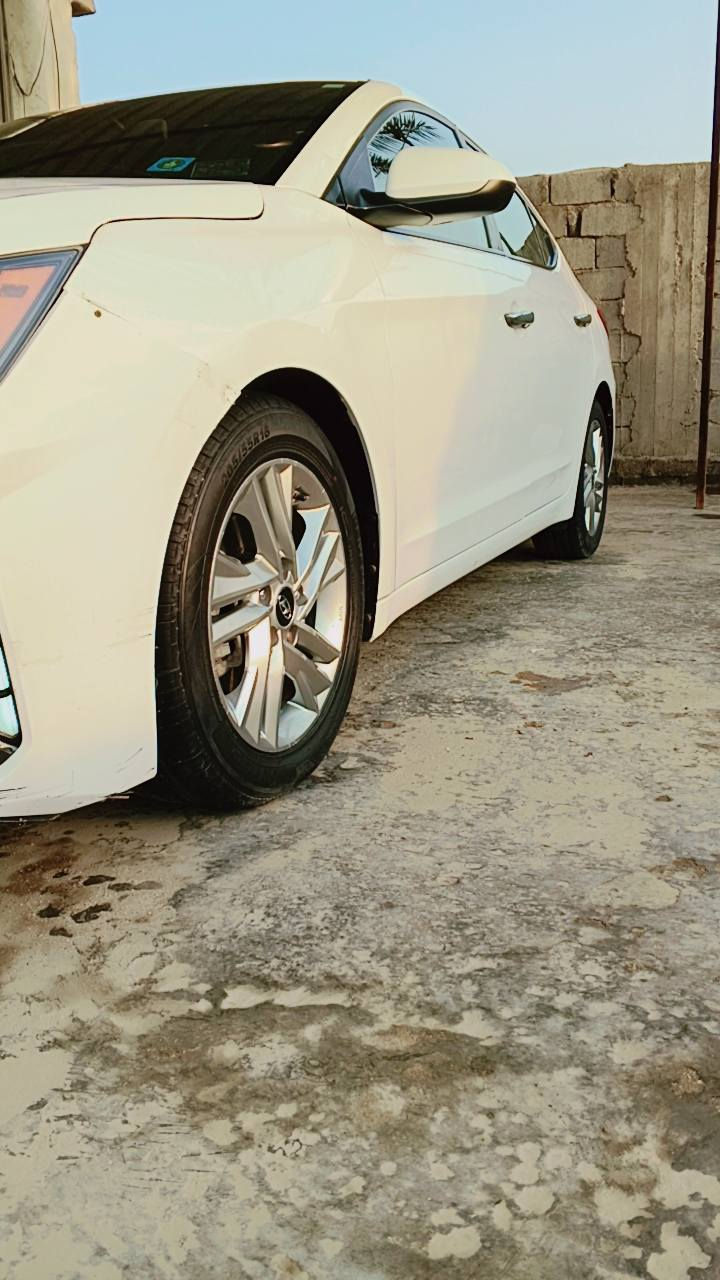 النترا 20 وارد امريكي
حادثهه بس خشم البنيد بدون يرباك 
سياره احله من صوره
سياره نص فول بسمي مداور  شوكت ما يعجبك
مكينه وكير خير من الله 
سعر148$
مكاني حله
***********
