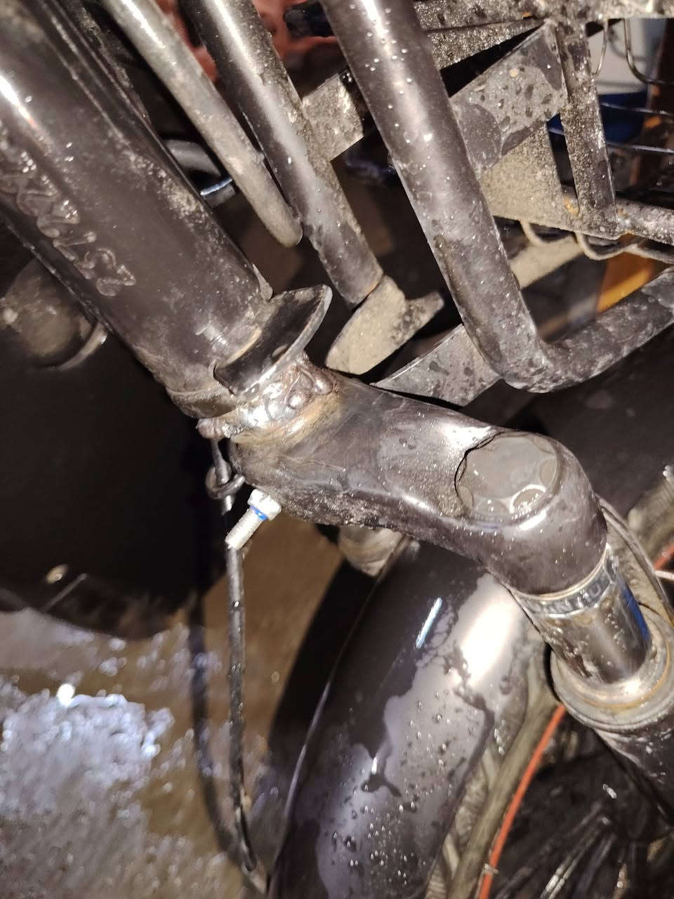 السلام عليكم عندي ماطور للبيع حجم 20  بي اربع نمر  الشاصي مال ماطور مكسور وا ملحوم  سعر 275 بي مجال


**إذا كنت صاحب هذا الإعلان وتريد حذفه لأي سبب، رجاءا أرسل رسالة إلى الدعم الفني**