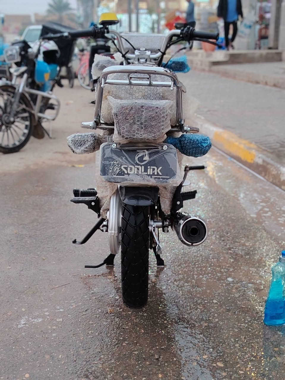 من رخصت الادمن
سلام عليكم 
دراجة تايگر موديل 2025 جديدة وومستعمله شي بصيط مكفوله الدراجة من الشخط 
ملاحضه
الماصدة مالتهة طاگة بس ما امبينه السبب شديت سماعة للدراجة ومن فتحت الماصدة وربطت وايرات السماعة وإني اضب بالماصدة طگت من يم البرغي بس ما امبينه بس شوفت عينك هاي الدراجة تجي تگلب وتطلع تراي طالنصه جعرة أم النجمة واوراقهة جاهزة 
السعر 790 ألف وبيهة مجال حگ الجيه 
وإني خادم المكان واسط صويرة ما متواجد فيس 
الاتصال على هذه الرقم ***********
