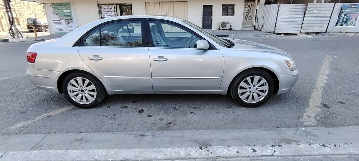 سوناتا موديل 2009 وارد امريكي بغداد بأسمي سنوية 2027 حادث السيارة باب السائق مبدل مقارب لونها ونصف الجاملغ الامامي صبغ السيارة ليبل واحد عدا باب السائق محرك 2.4 السيارة كشن كهرباء فتحة سقف داخل صاج تخم تاير جديد ويل كب حجم 17 مكاني كربلاء *********** غير متواجد على النت
السعر 128 $
