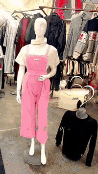 فتح اليوم بالات قديفه ناشفه اوفرات بناطير بجايم بناتي نسائي وتنورات بناتي اطفال كالونات العنوان العامريه شارع العسل مقابيل مكتبة العربيه داخل القيصريه المحل حجز واتساب *********** علما فقط مفرد مو جمله
