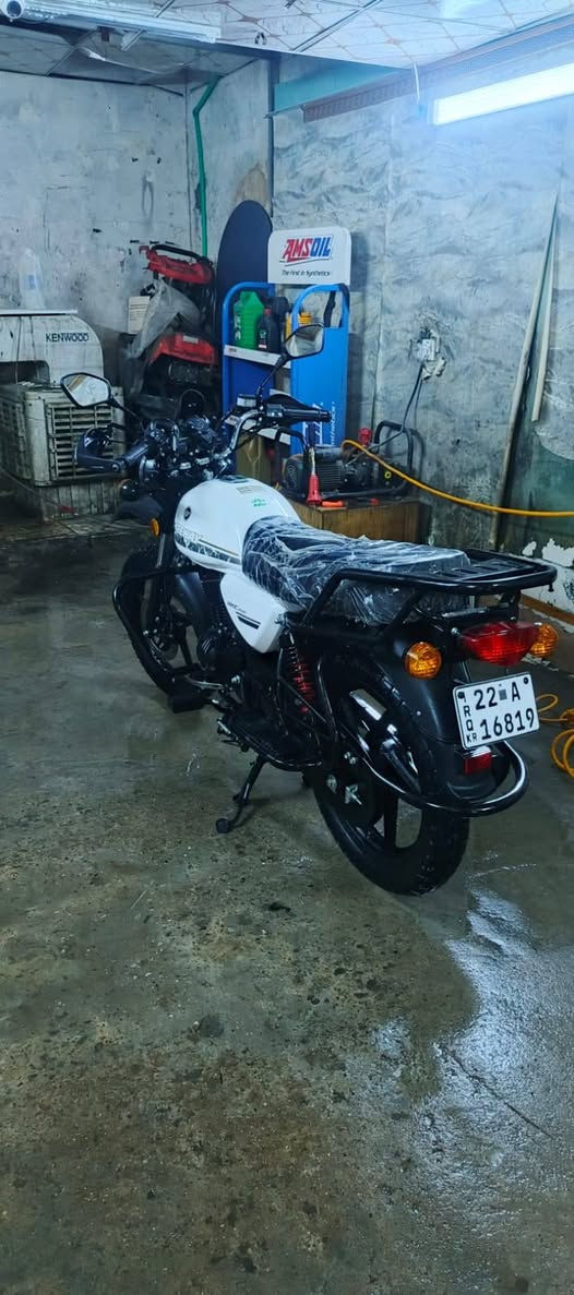 🛑 ار كي جبلي للبيع 200cc
.
. 
.
الدراجه جديده رقم وسنوية اربيل ماشيه الف بعده زيرو اول تغييره دهن الهه
بعدهه علضامن من دكان سليم  اول متشتري كبل تحول باسمك لون ابيض مميز دراجة تخبل بلجيس 
السعر علخاص ***********
