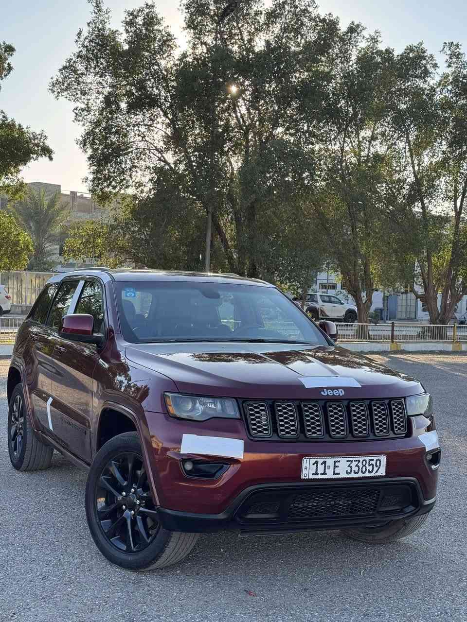 سلام عليكم 
جيب كراند شيروكي 2021 وارد امريكي حادثها ٣ قطع فقط جاملغين وبنيد مكينة V6 - 3600 كير مكينة كفالة السيارة رادار وجنطة كهرباء كراسي جلد وتدفئة السيارة برغي مابيها نقص ماشية 80 الف رقم بغداد بسمي تحويل مباشر عنواني بغداد البياع السعر 184 رقمي ***********  واتساب ***********
