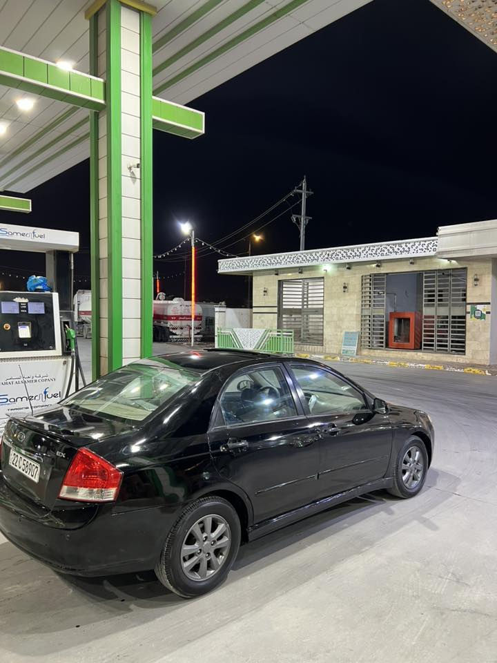 السلام عليكم للبيع او المراوس  وينه إلي يدور جديد دخول جديده اليوم كملت سيراتو ٢٠٠٩ خليجي مكينه دوش ١٦٠٠ دكشن عالي السياره زيرو كامله من كل النواحي شاشه كامره فتحه تبريد تخم تاير ويل كب ٥ متوئمه ارقام وسنويه اربيل شرط الحاسبه السياره حيل جديده وماناقصه برغي داخل بيجي عسلي ستوني مسوي ادامه للسياره كلها مكينه وكير ع الشرط السياره بعد احلى من الصور تجي وتشوف بعينك السعر ٤٠ وبيها مجال 
للتواصل: ***********
