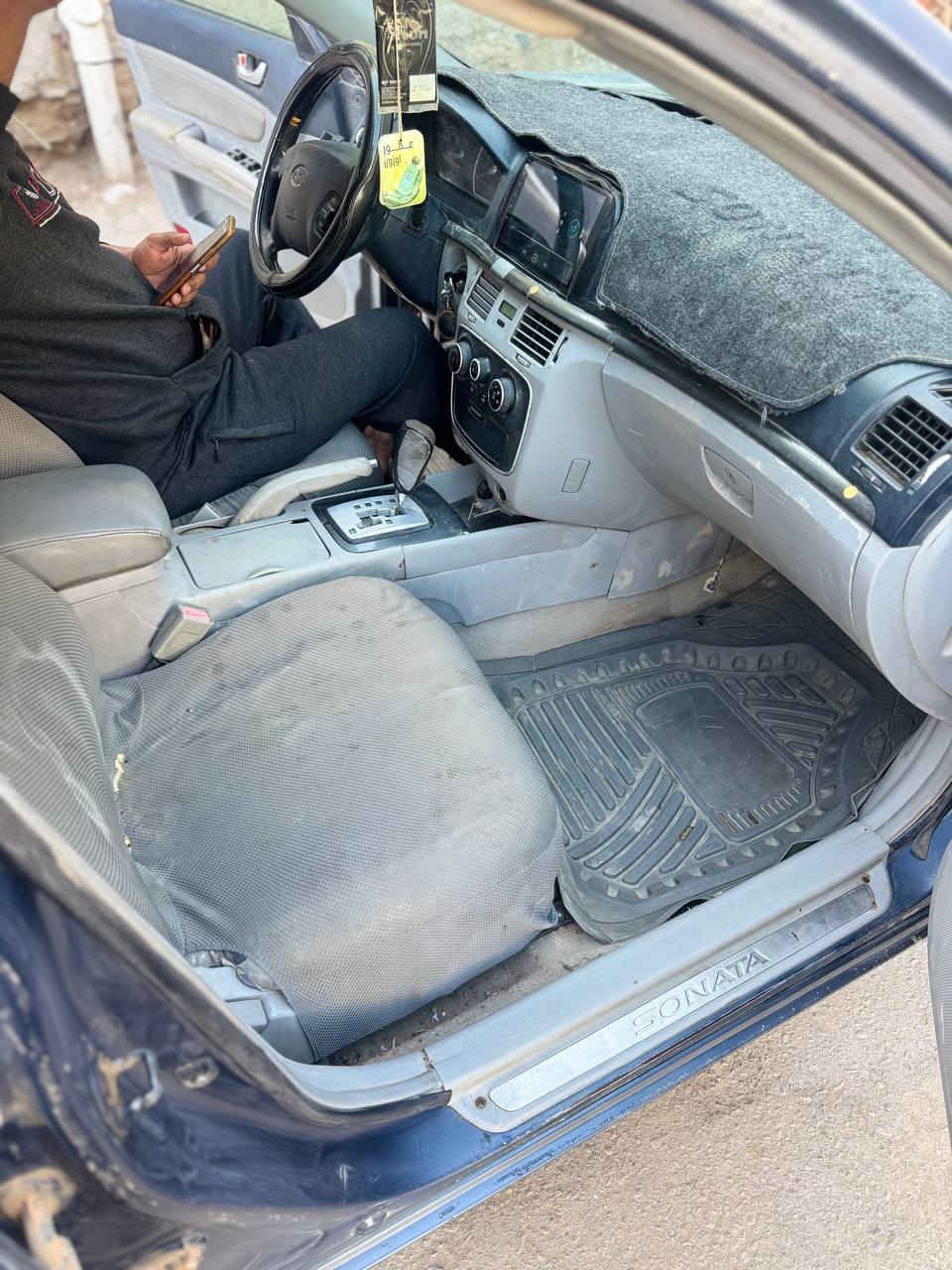 اسلام عليكم سوناتا موديل ٨ خليجيه فول مواصفات كير محرك ٢٤٠٠ تبريد حداديه كل كهربائي شغاله خير من الله شاصي سليم مابي كص  متومه سنويه ورقم اربيل دولي سعره ٤٢وبيه مجال ما متواجد ع فيس رقم الهاتف*********** مكان سياره الديوانيه اذا مراوس بيكم  نظيفه عادي اراوس
