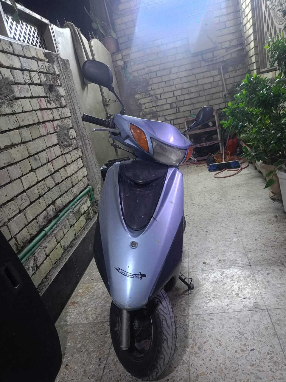 اسلام عليكم 
بريز نضيفه ما مفتوح بيهه برغي 700
المكان بغداد مدينه الصدر 
***********
