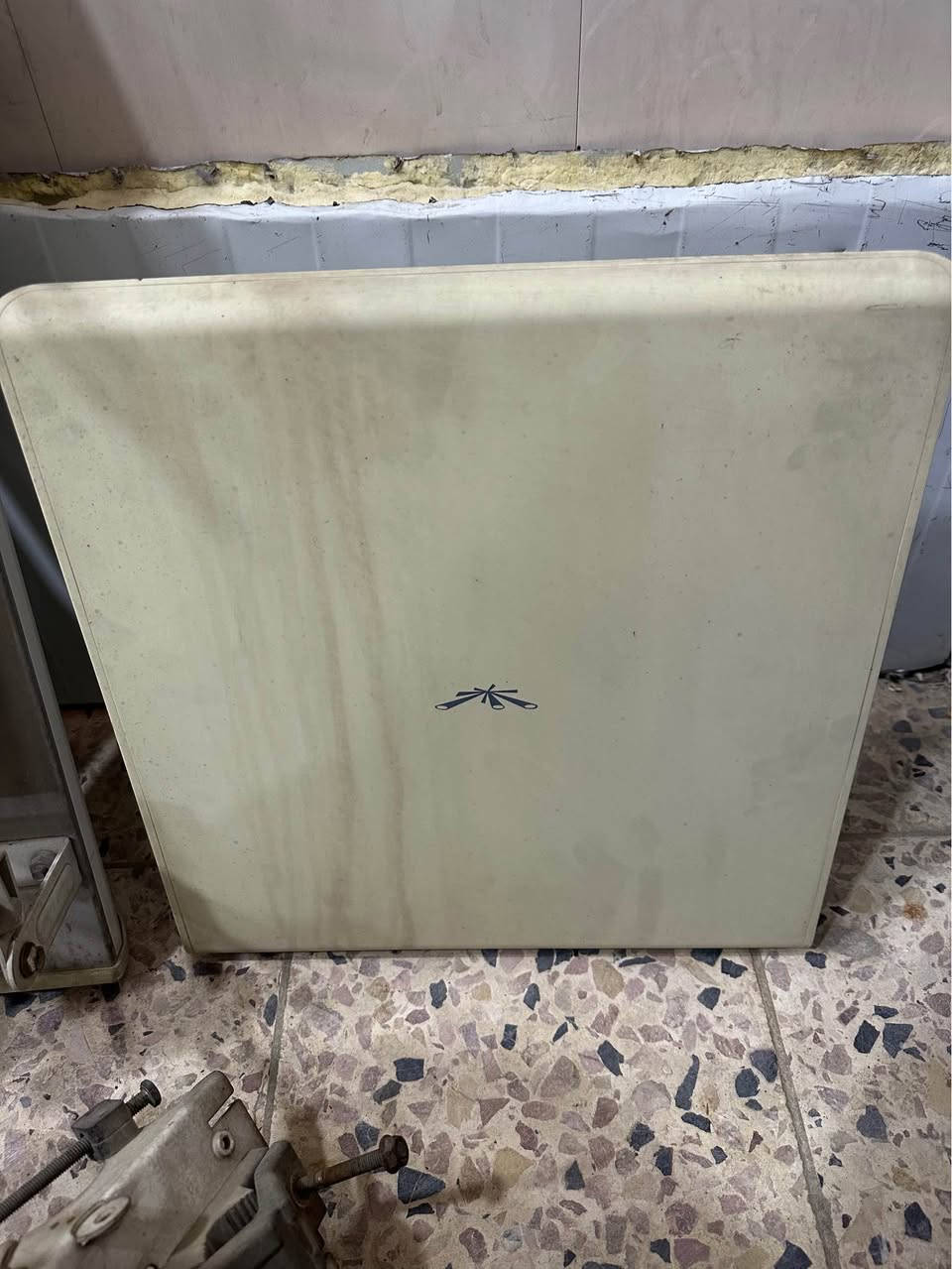 سكتر ubnt + روكت xw بيهن خلل ( عدد) 2
سعر القطعة 75

سكتر ubnt + روكت xm شغال
السعر 100 الف 

دش ubnt 30
السعر 100 الف 

دش انتي نويز 26 
65 الف 

بور برج xm m5
السعر 65 الف 

موجود توصيل 5 الاف لكل المحافظات 
للاستفسار 
*********** بغداد, العراق
