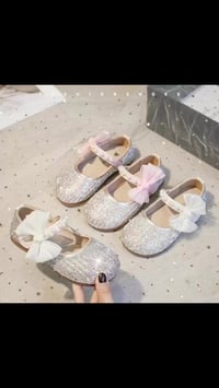 حذاء بنات • لامع • مقاسات ٢٤-٣٥