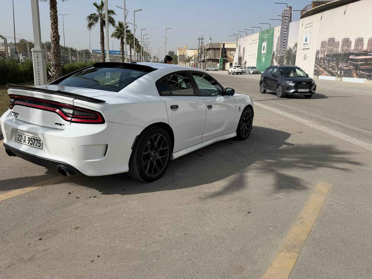 جارجر 2018
دايتونه 5700.  ..V8
خليجي مكفوله 
تحكمات ستيرن 
فتحه سقف 
كشنات خزن ميموري  
شاشه جبيره 
سياره بلاديه علا وضع الشركه 
وكالة هارلم 
رقم أربيل 
فول السياره 
كزوزها بلادي 

***********
***********
