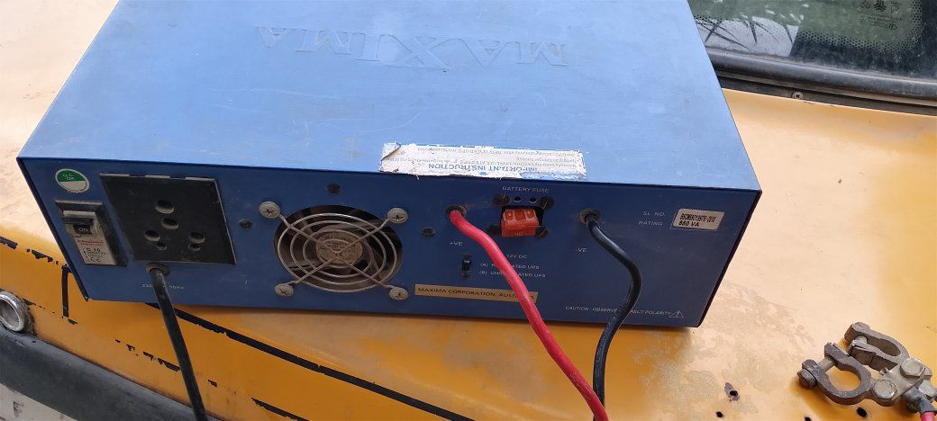 عاكسه ماكس للبيع 4امبير نظيفه على الفحص مكاني بغداد بسعر 125وبيها مجال للاستفسار ***********
