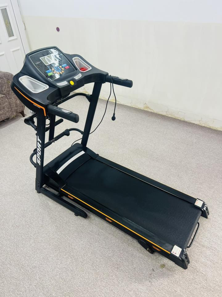 للبيع جهاز ركض 🏃‍♂️

جهاز ركض بحالة ممتازة ونظيف جداً، استخدام خفيف، مناسب للبيت أو النادي.

✅ السرعات متعددة
✅ شاشة لعرض الوقت، المسافة، السعرات
✅ يحتوي على برامج تمارين
✅ يعمل بشكل ممتاز بدون أي مشاكل

للاستفسار 

‭0770 036 6833‬
