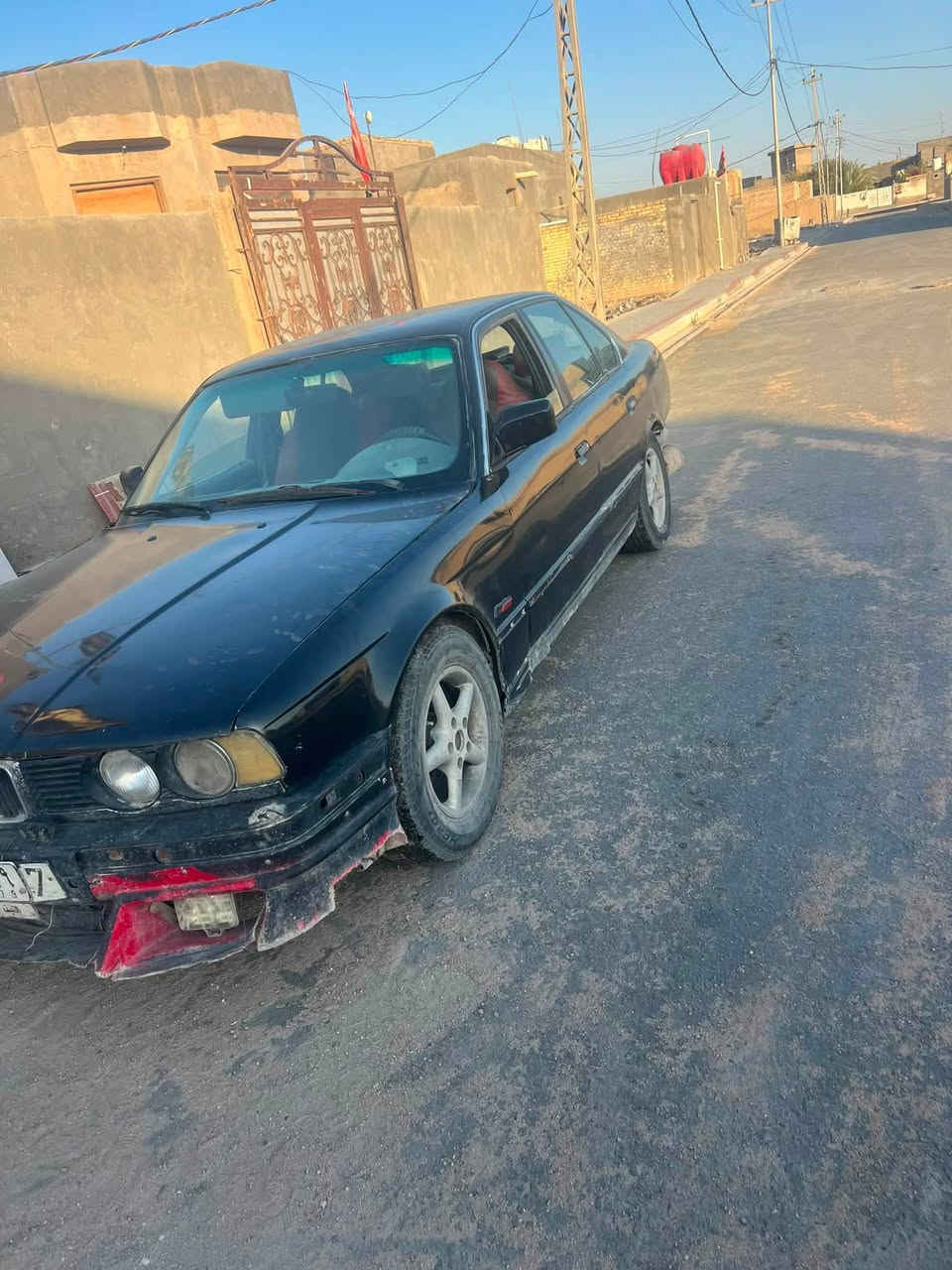 سلام عليكم بي ام حجم 520  موديل 93  مكينه مسكر كير عادي  ترايك 200 مكينه وكير كفاله رقم نحف سنويه مامنتهيه بسني مداور مباشر يحتاج الها داعميه اماميه وغرفه وكهربائيات دواخل السعر 25 وبيها مجال خابرني وتدلل *********** مكان سماوه

