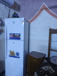 ثلاجه البيع استعمال قليل 350 أو بيهه مجال 07509719209