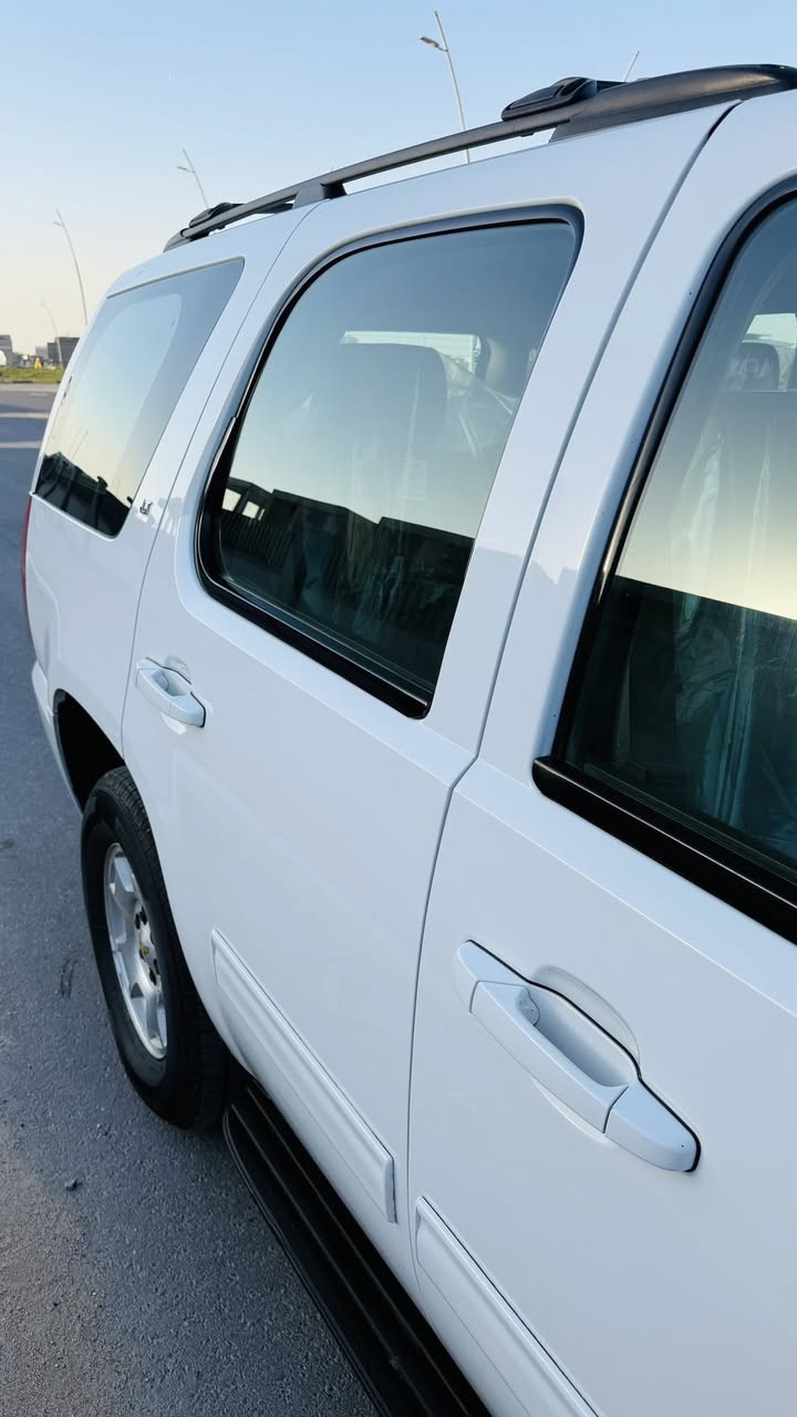 تاهو ادوات) الموديل 2014 ابيض خليجي داخل مخمل بيجي السياره بالكارتون كلش جديده كفاله من الضربه والگص والفتح والصبغ كفاله عامه طخم تاير جديد تبريد ثلج + تدفئه جاهزه من كل النواحي  السعر 138$  هاتف       ***********
البصره
