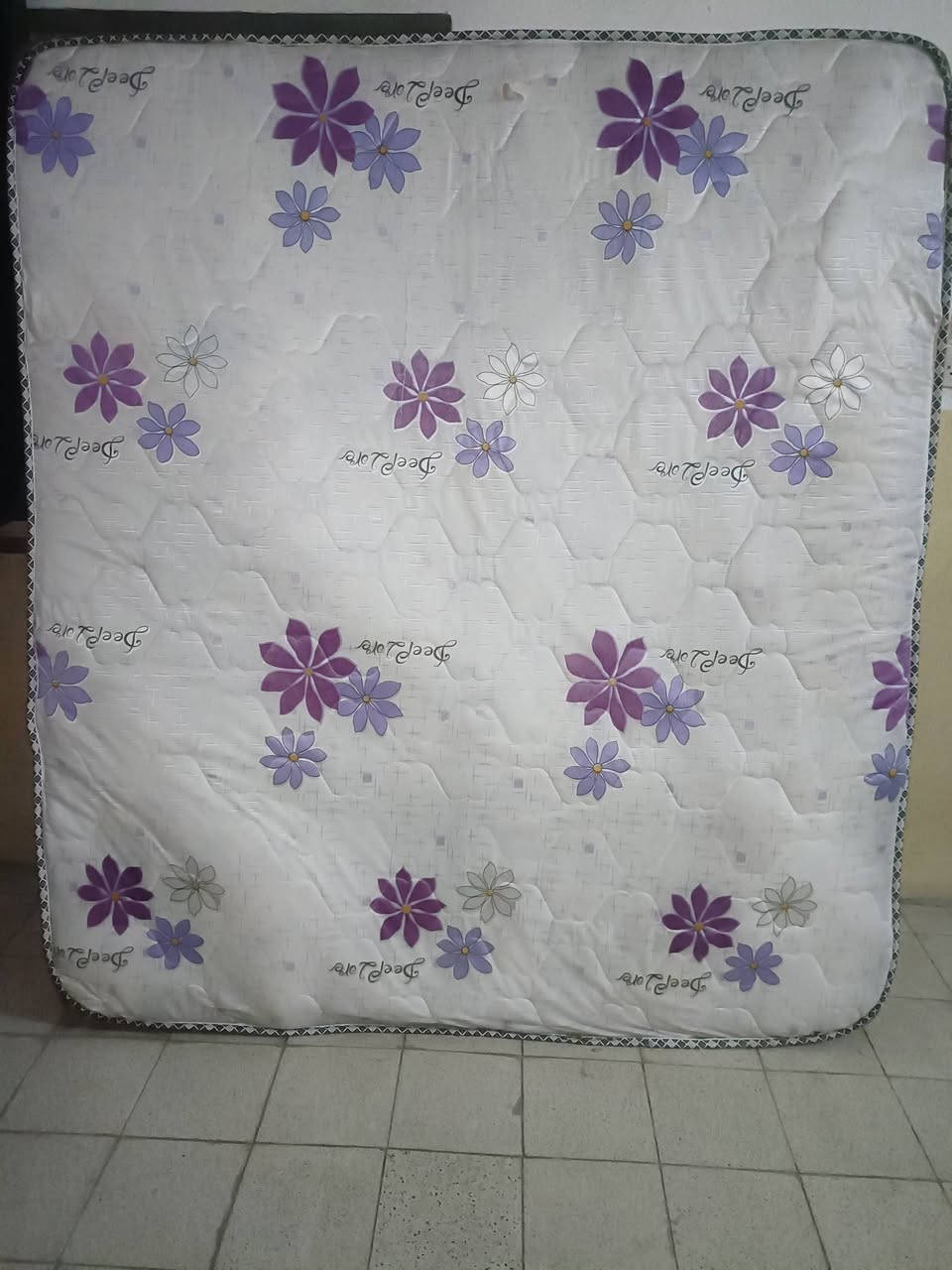 السلام عليكم دوشك للبيع بعده جديد استخدام قليل العرض 180*الطول 2متر السعر 100مكان تكريت لل تواصل
***********
