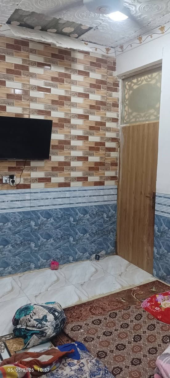 السلام عليكم بيت بحي النصر زراعي مساحه 100 خدمات مايو كهرباء نقص بيتونه وستاره الساعه 45 بالمجان البنات ابوك مقابيل مكتب سيده عامر العنوان حل بابل ***********
