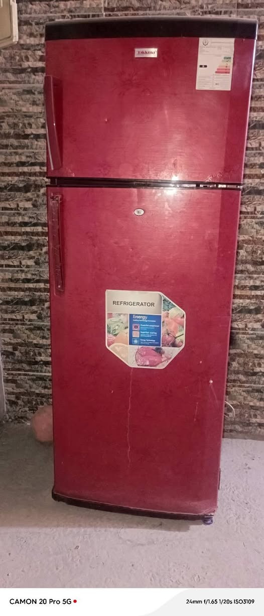 السلام عليكم ثلاجه للبيع بغداد مدينه الصدر والسعر على هذا الرقم***********
