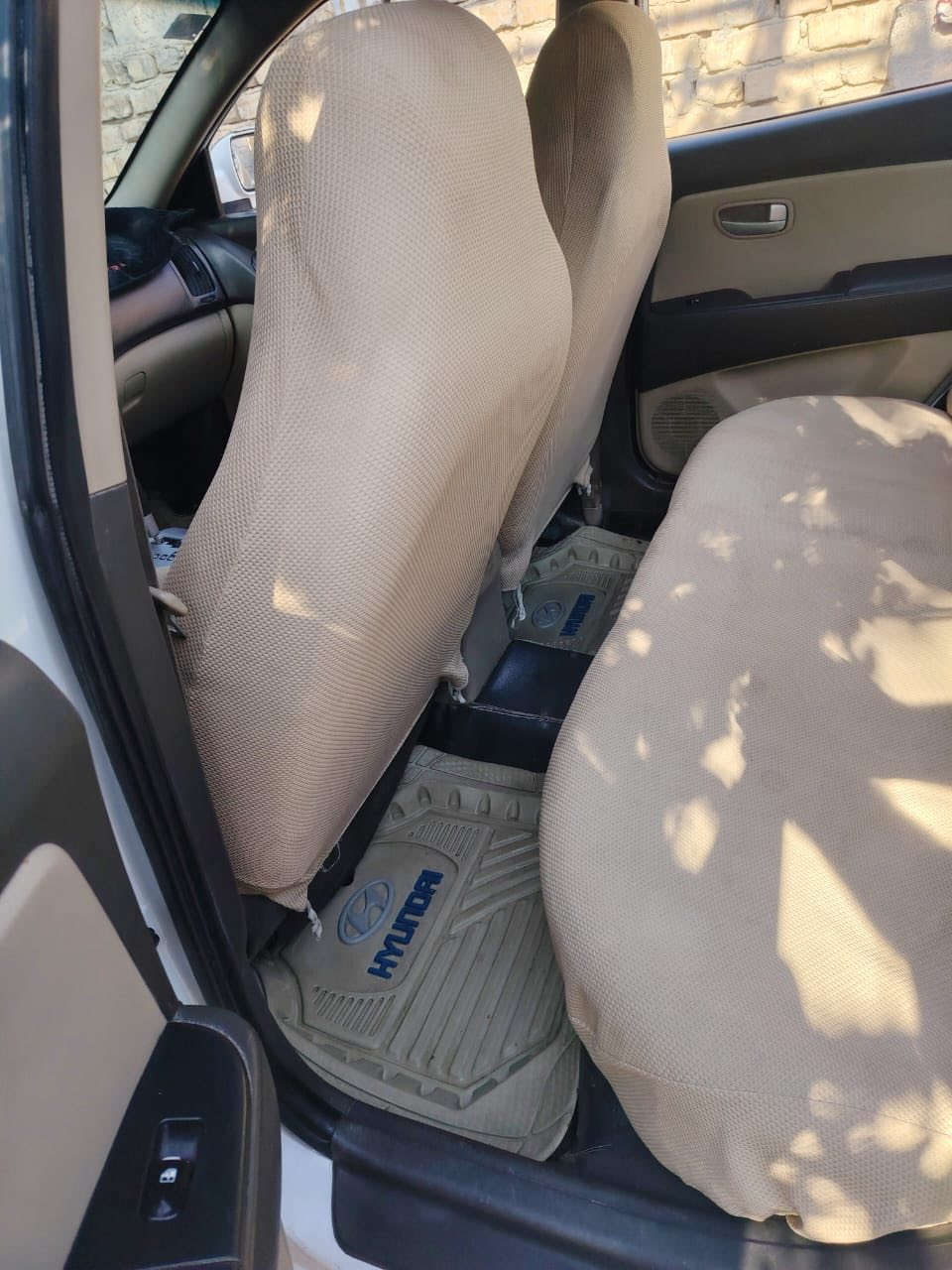 هونداي افانتي 2009 محرك ١٦٠٠ دكشن عالي المرغوب رقم أنبار انكليزي هزة جديدة سيارة بدون صبغ فقط بارد بسيط بالبنيد محرك كير مكفول مكانها فلوجة السعر 110$ وبيها مجال بسيط للاتصال ***********
