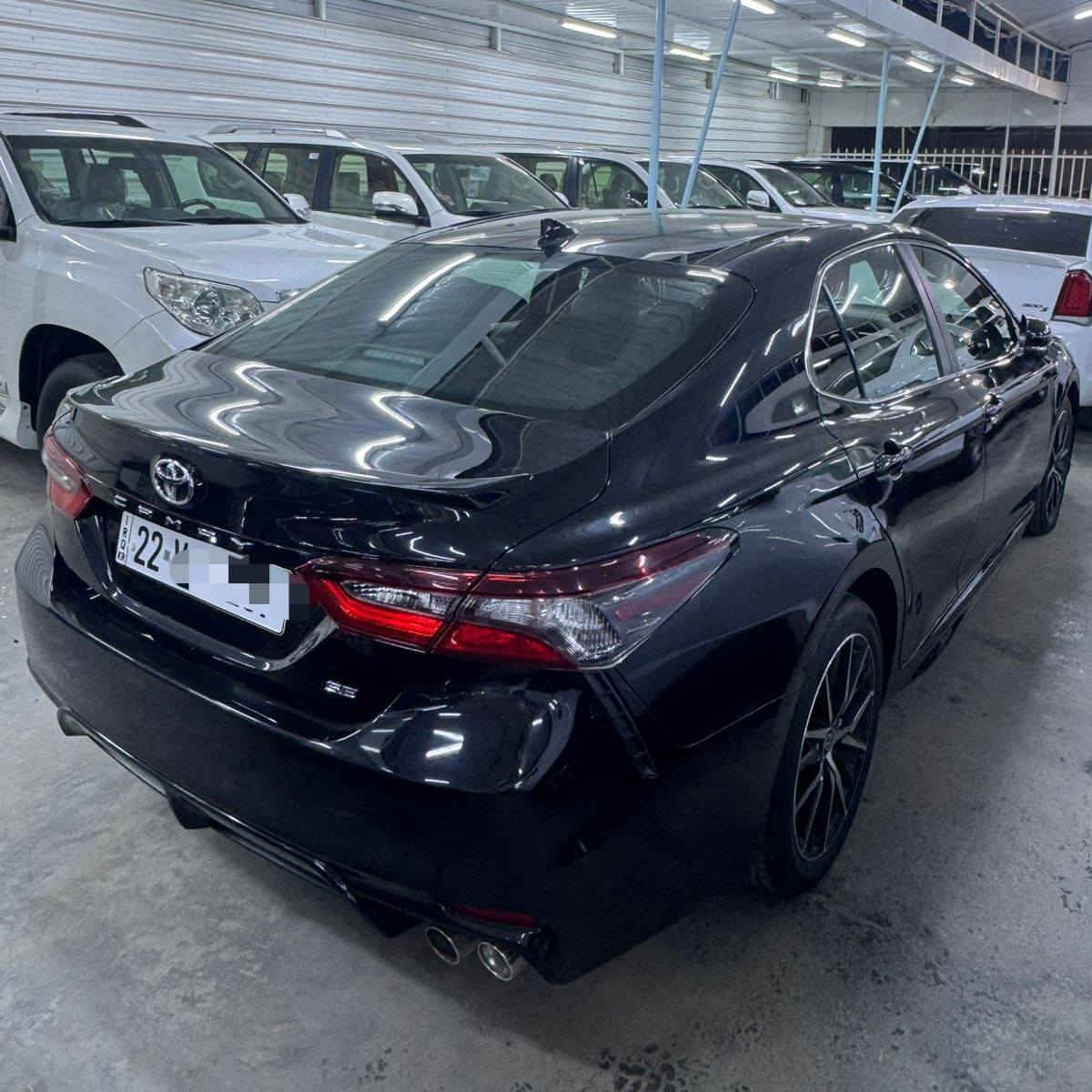 كامري موديل 2024 بانزين فقط
وارد امريكي بدون دواخل بدون ايرباك
 بيها فقط بارد بل بنيد صغير
مواصفات SEفول فتحه بصمه 
رقم اربيل السياره 

مكان بغداد الكريعات 
الاستفسار اكثر ***********
