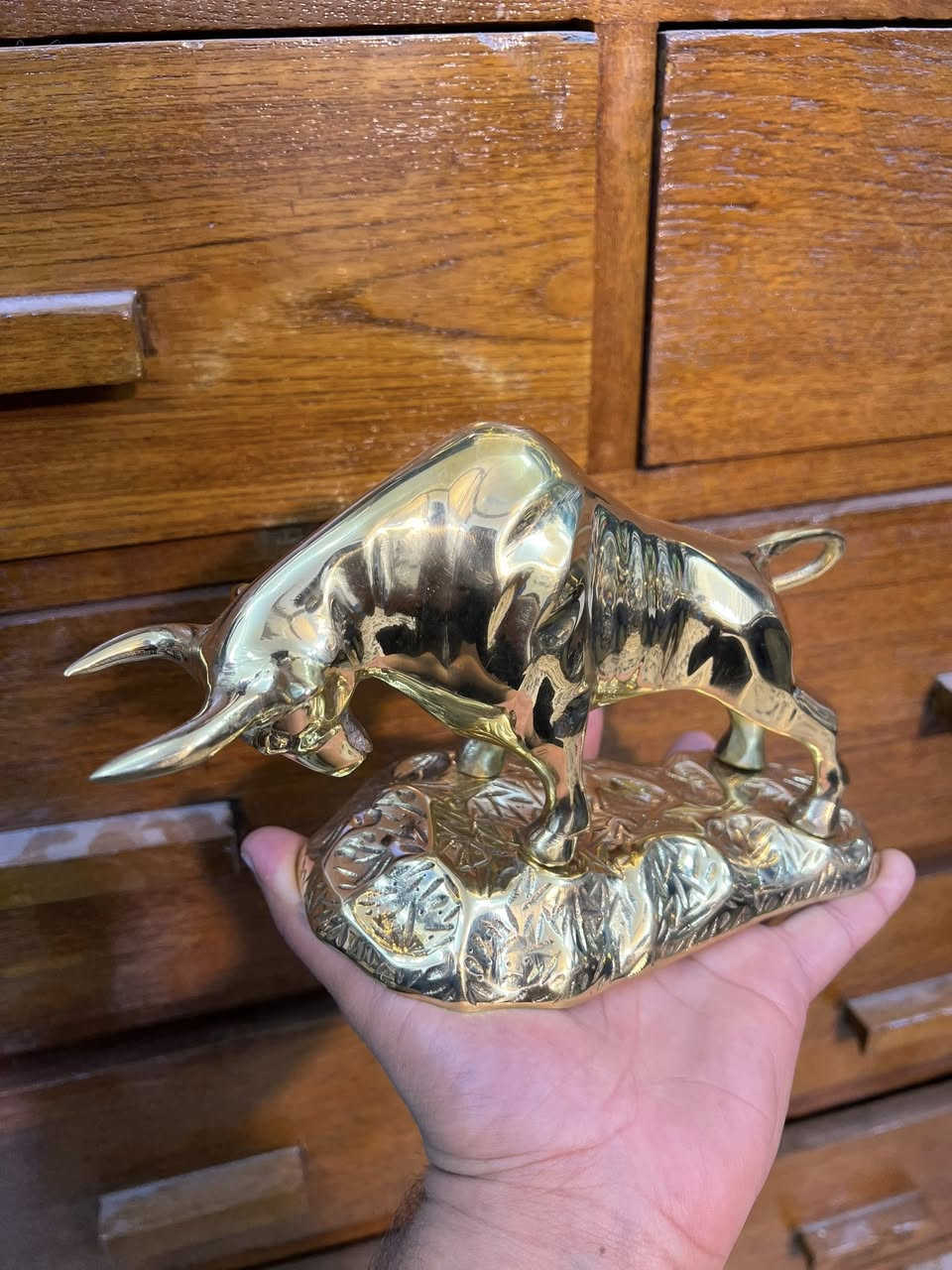 نحاس بالكامل وزن ثقيل جداً جداً حجم اكبر من كف الايد


**إذا كنت صاحب هذا الإعلان وتريد حذفه لأي سبب، رجاءا أرسل رسالة إلى الدعم الفني**