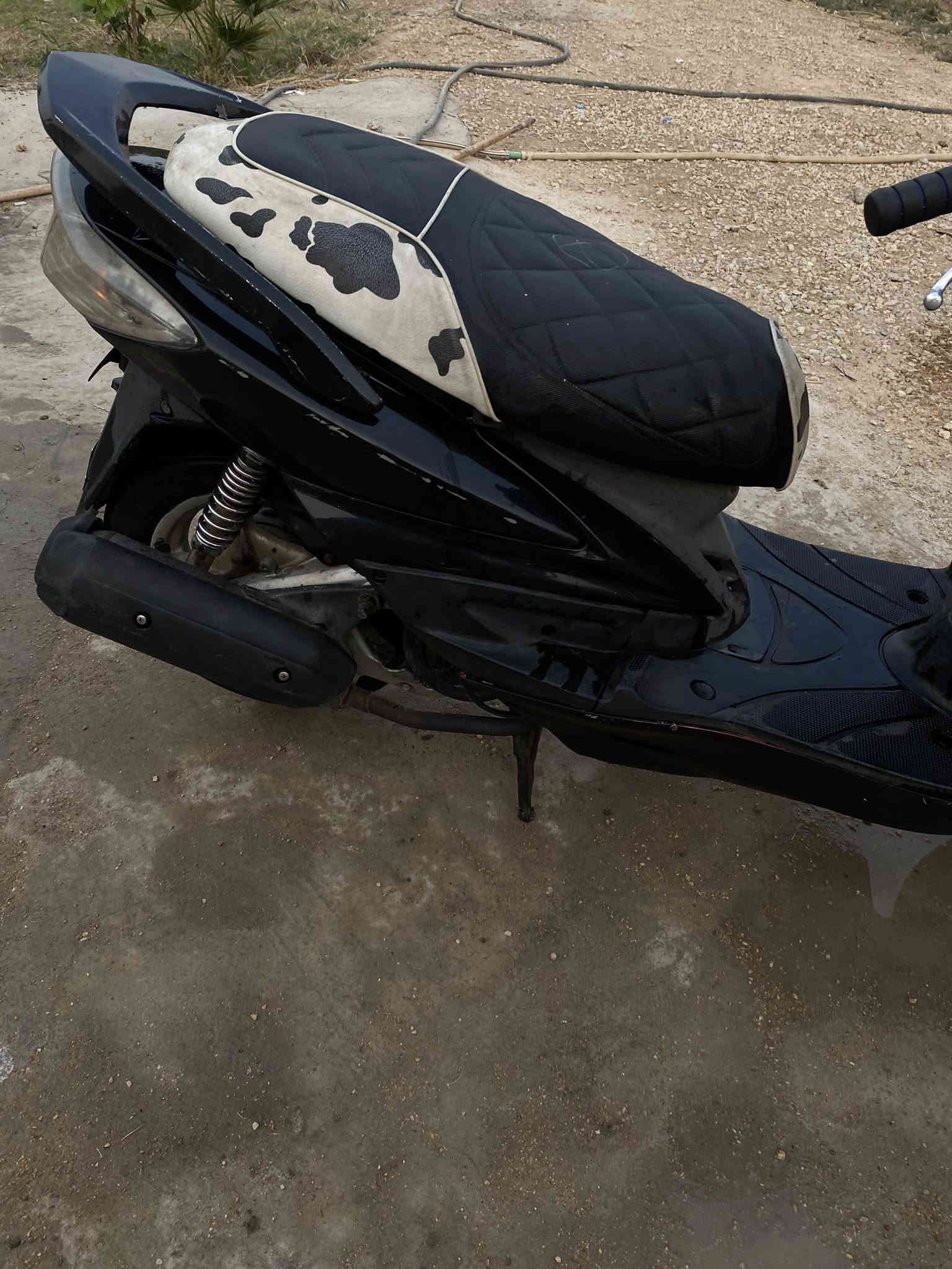 اسلام عليكم دراجه سكنز للبيع خير من الله شباب اي نقوصات مابيهه شلعه او معدل الدراجه نكره السعر ٦٠٠ اوبيهه مجال اي استفسار مو جود خاص او تصل عله هذه الرقم ***********
